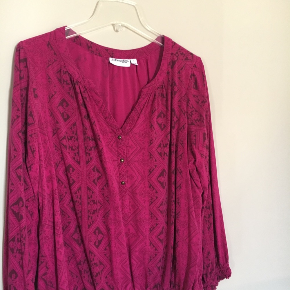 St John’s Bay Large pink and black v-neck blouse
